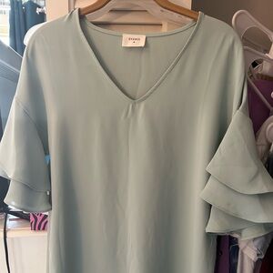 Everly sage green dress size small